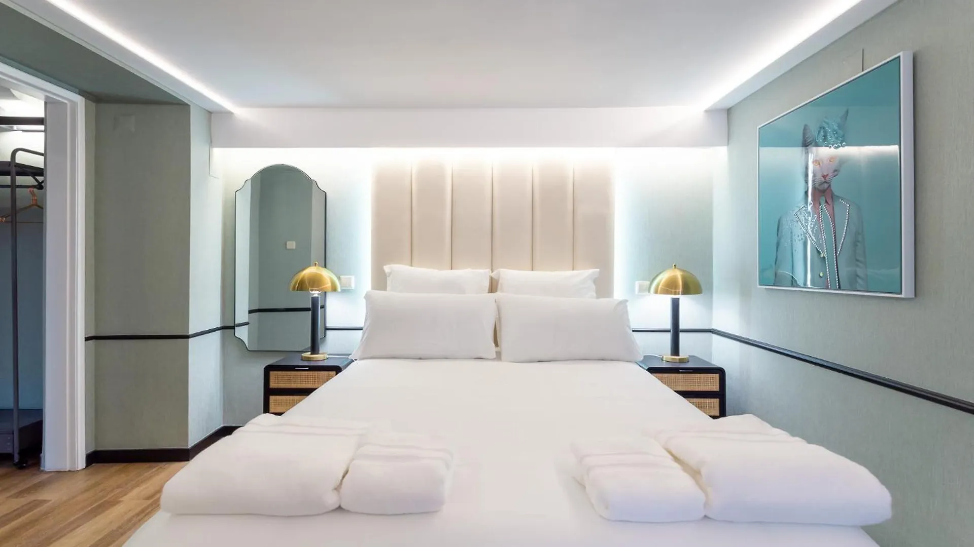 Camoes Lounge Apartment W/Courtyard Lisboa Portugal